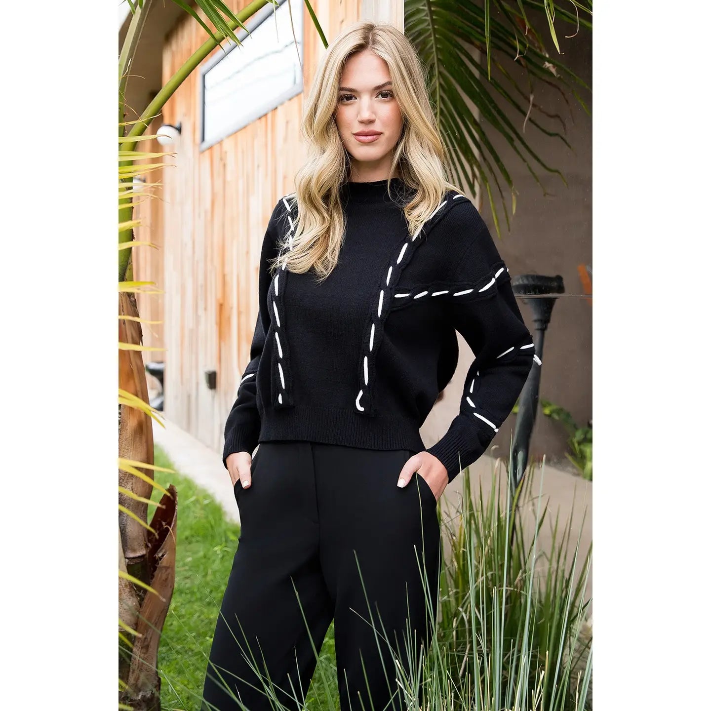 Contrast Stitch Knit Sweater THML