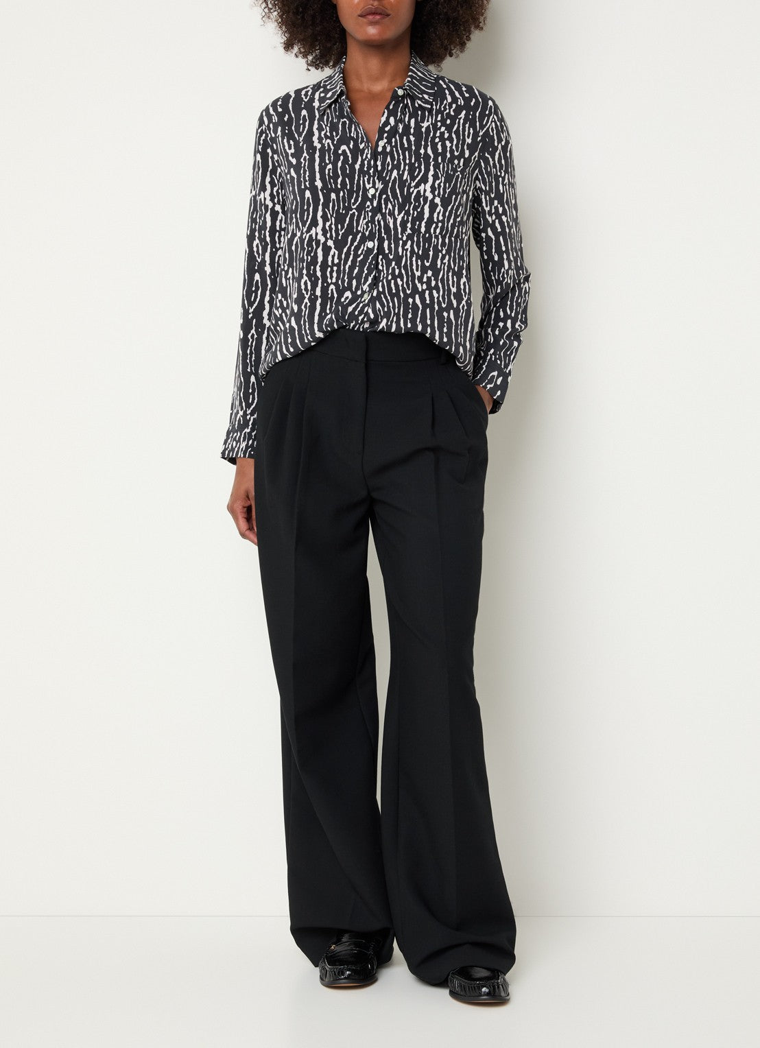 Josephine Shirt Rails