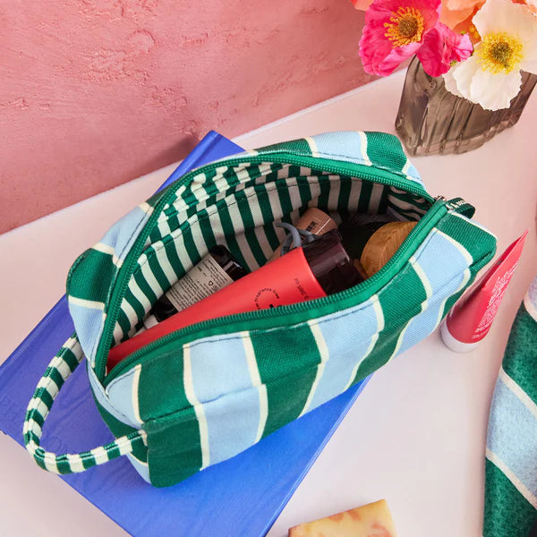 Toiletry Bag Dock & Bay