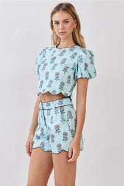 Scalloped Detail Floral Print Crop Top TCEC