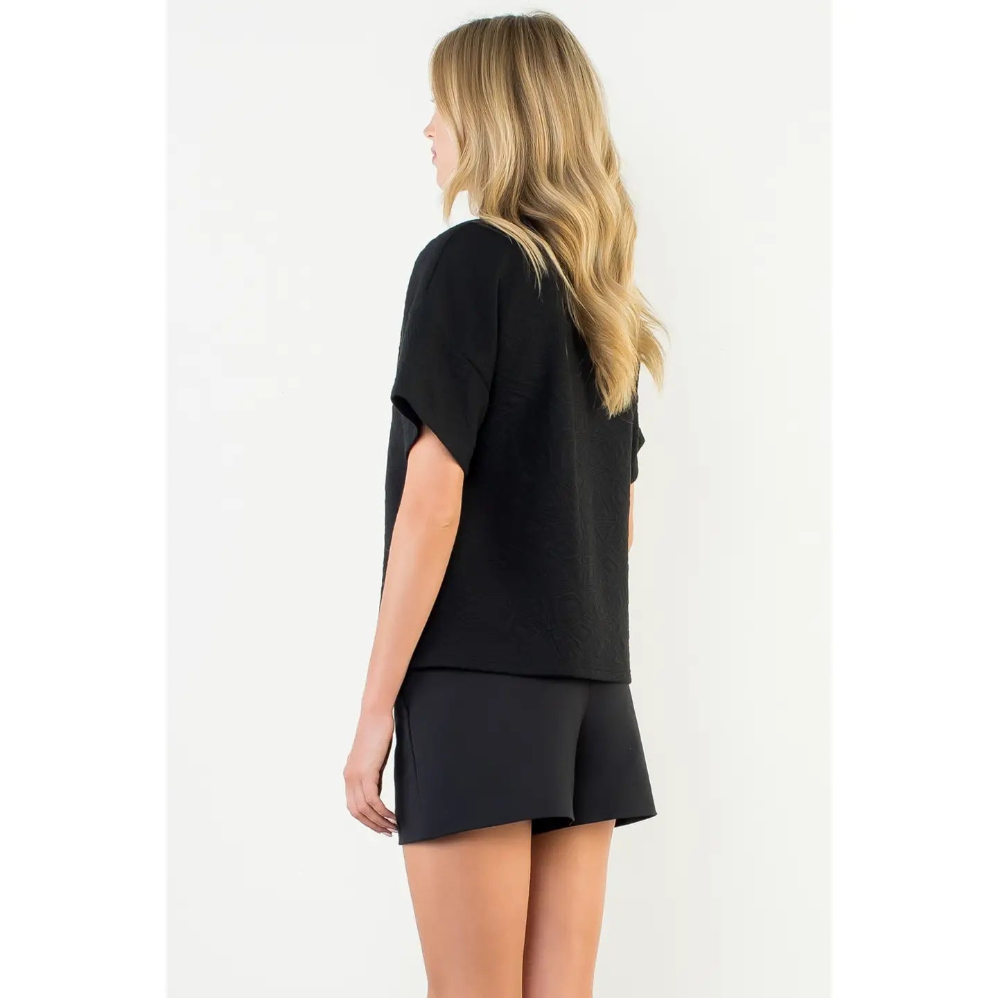 Contrast V-Neck Textured Short Sleeve Top THML