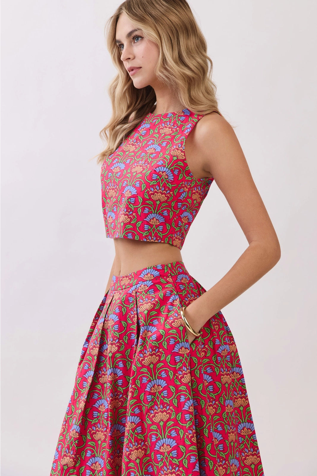 Floral Print Round Neckline Crop Top TCEC
