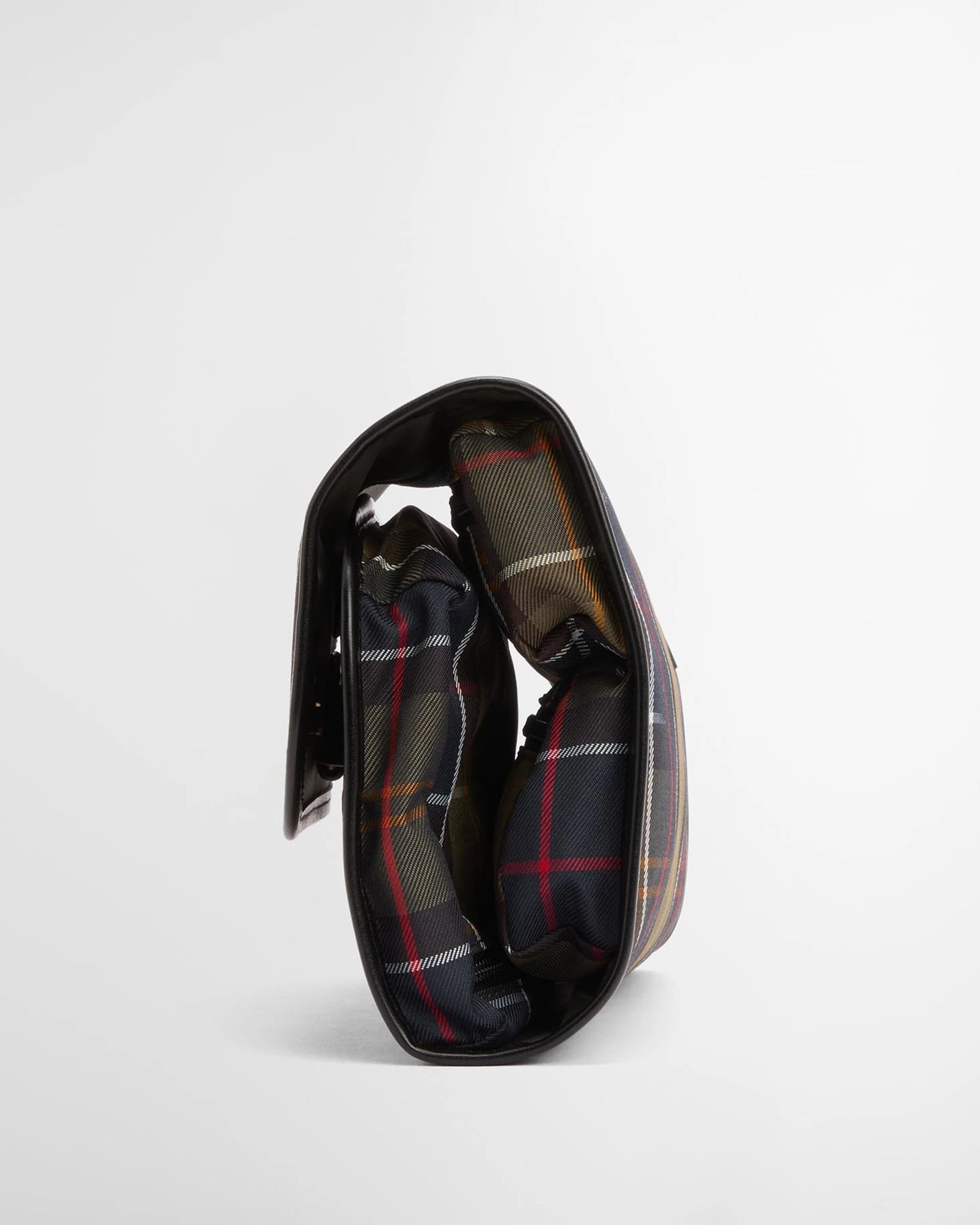 Tartan Hanging Washbag | Barbour Barbour