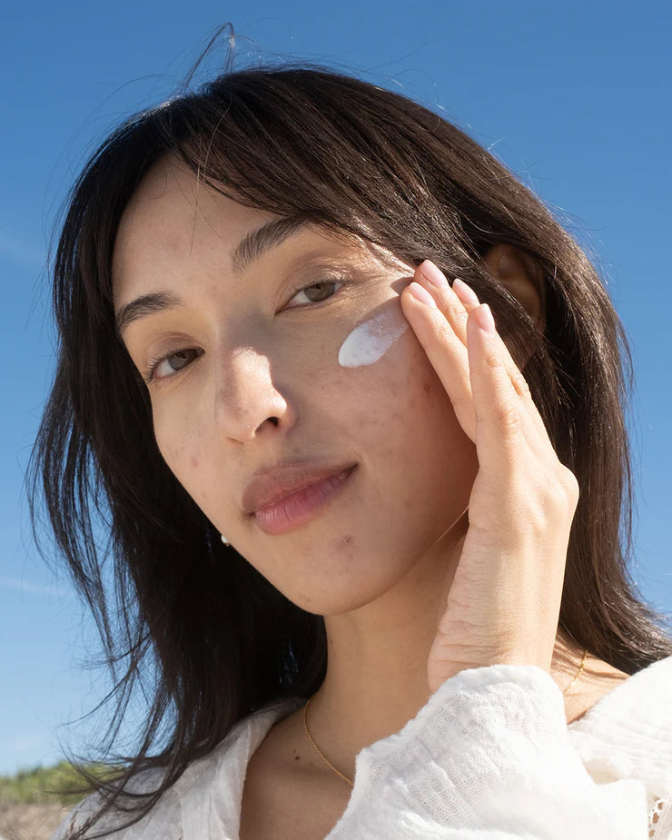 CLEAR SKIN OILFREE MOISTURIZER SPF30 Coola