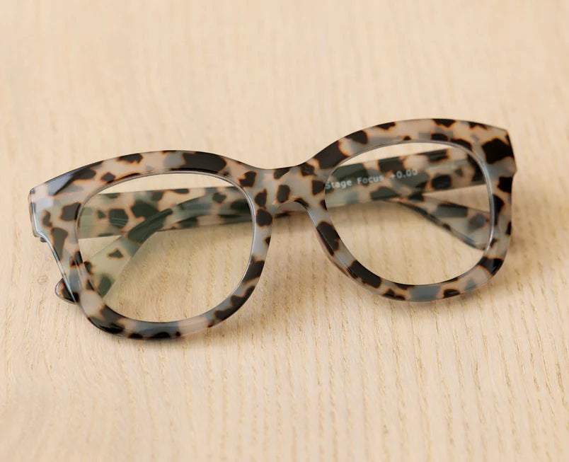 Center Stage | Peepers Peepers