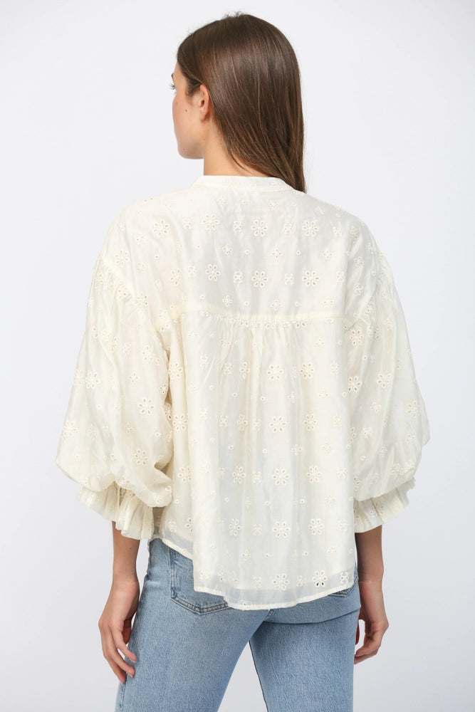 Floral Cutwork Embroidered Bubble Sleeve Blouse Fate