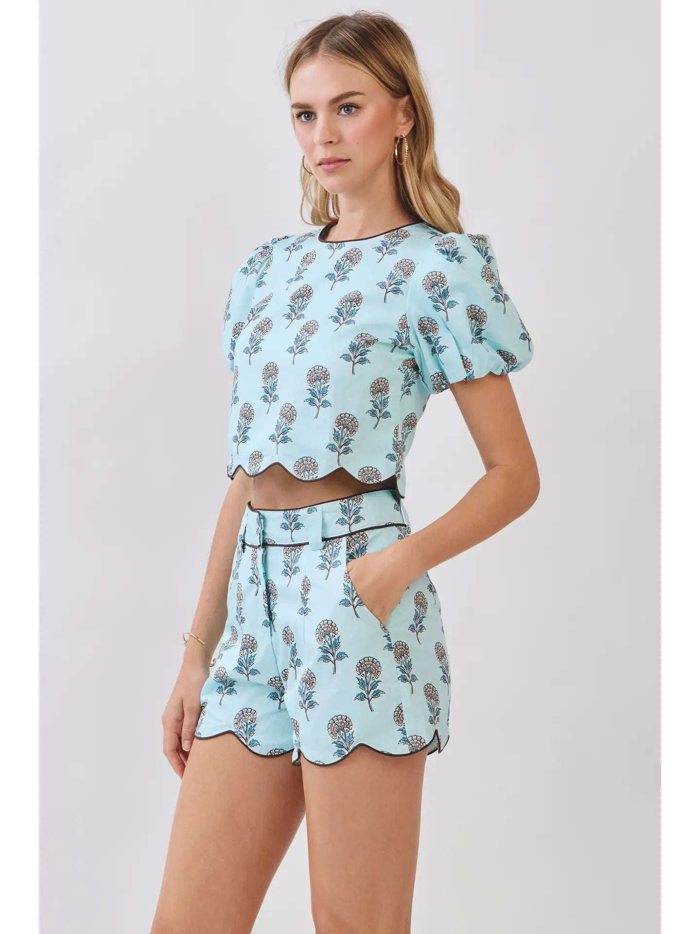 Floral Print Scallop Hem Detail Shorts TCEC