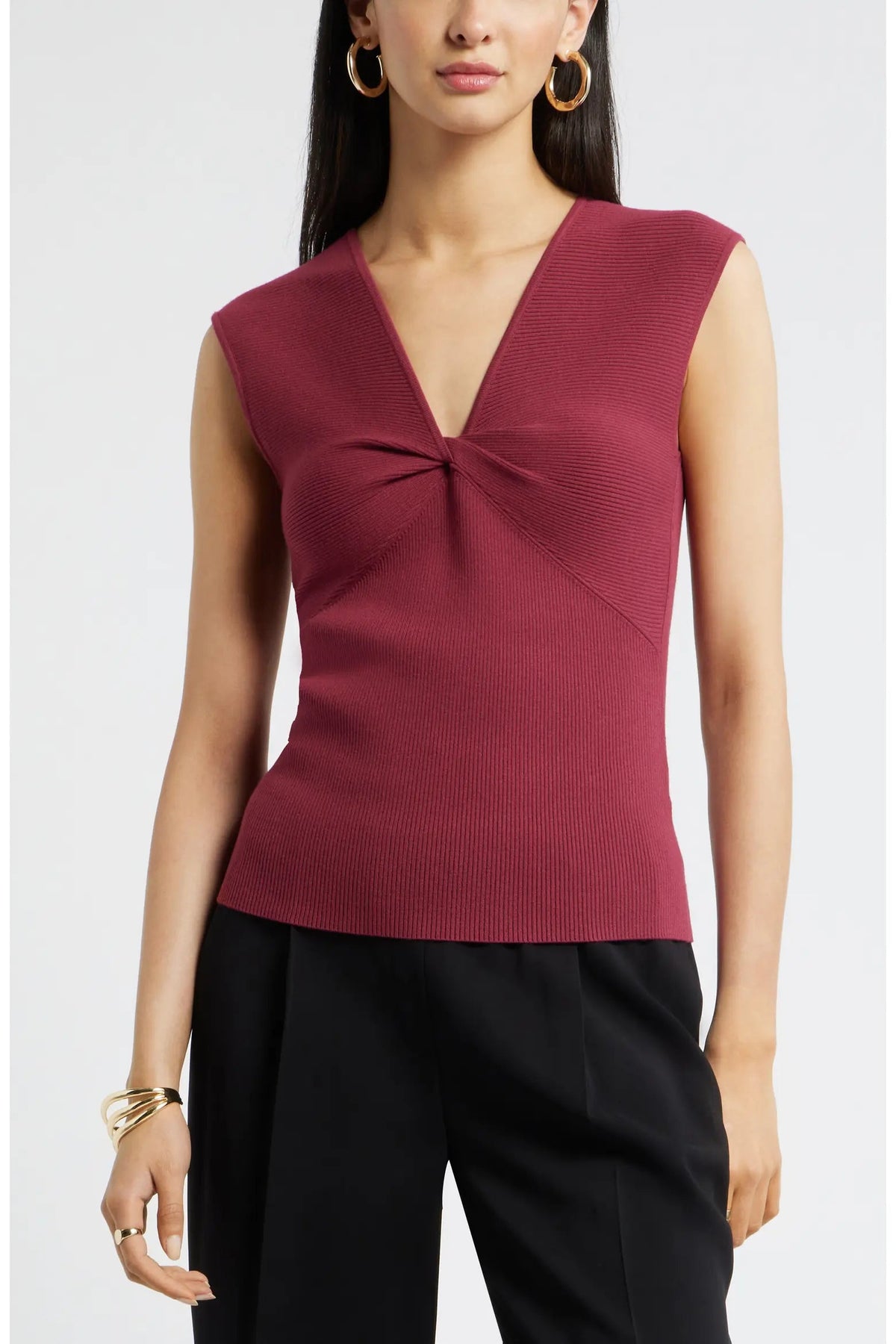 Sleeveless Twist Front Sweater Entro
