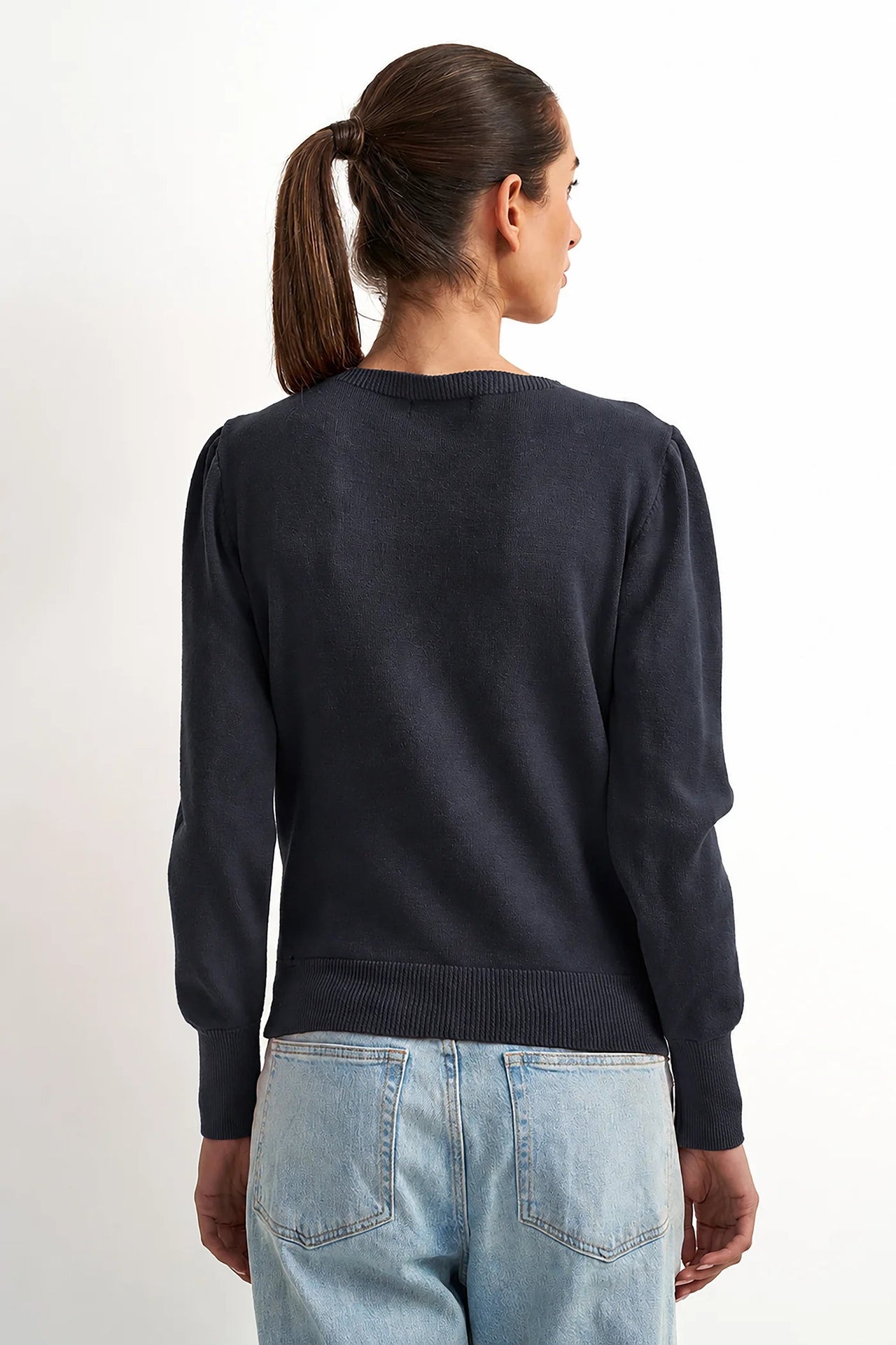 Timeless V-Neck Sweater Astrid