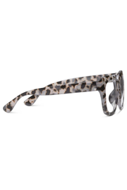 Center Stage | Peepers Peepers
