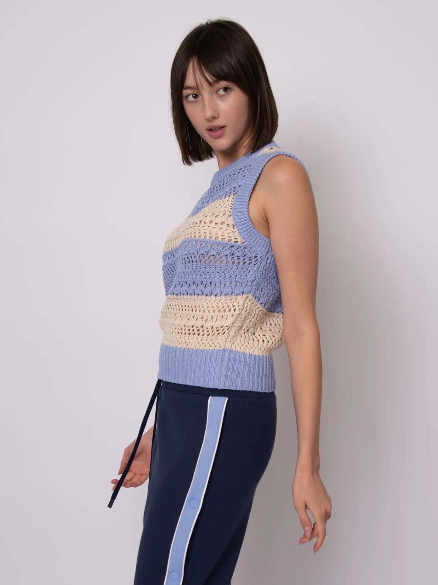 Abigail Sleeveless Crew Neck Pull Over RD Style