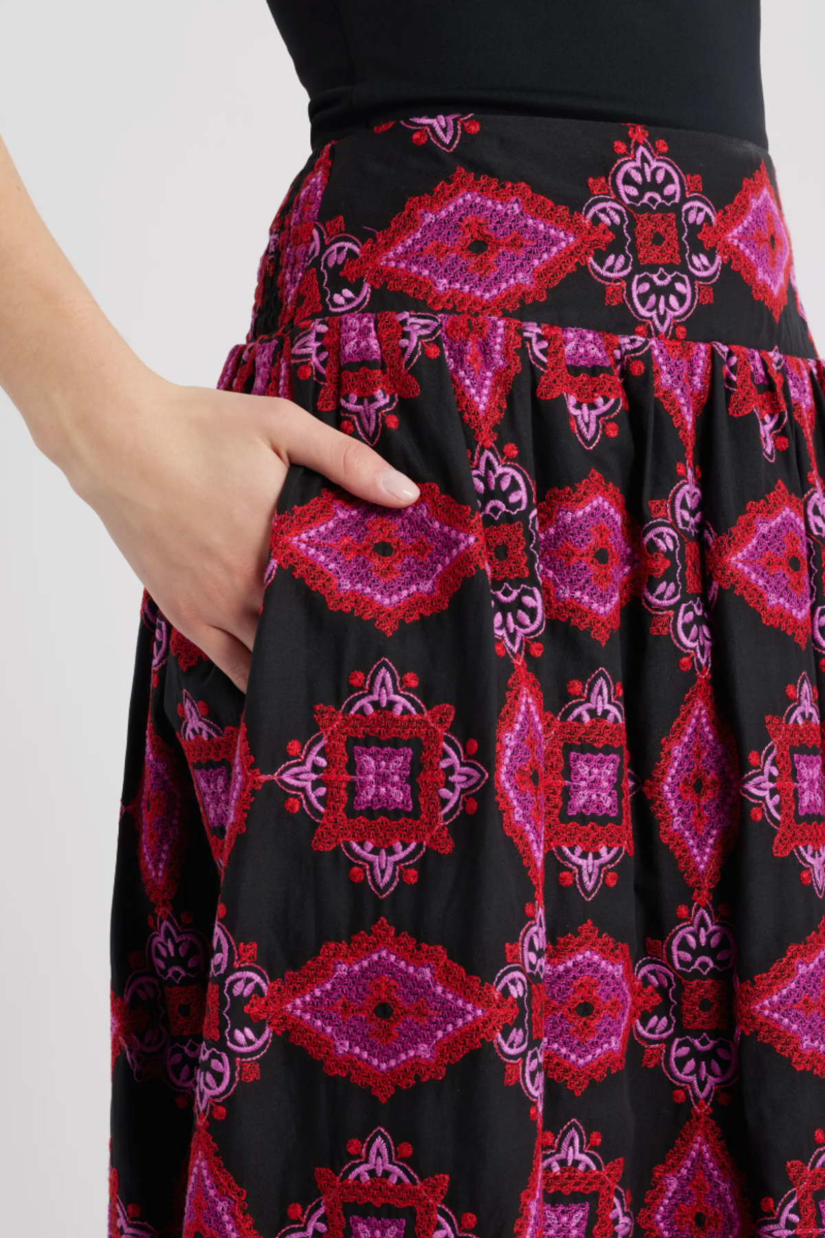 Deana Embroidered Maxi Skirt Ciebon