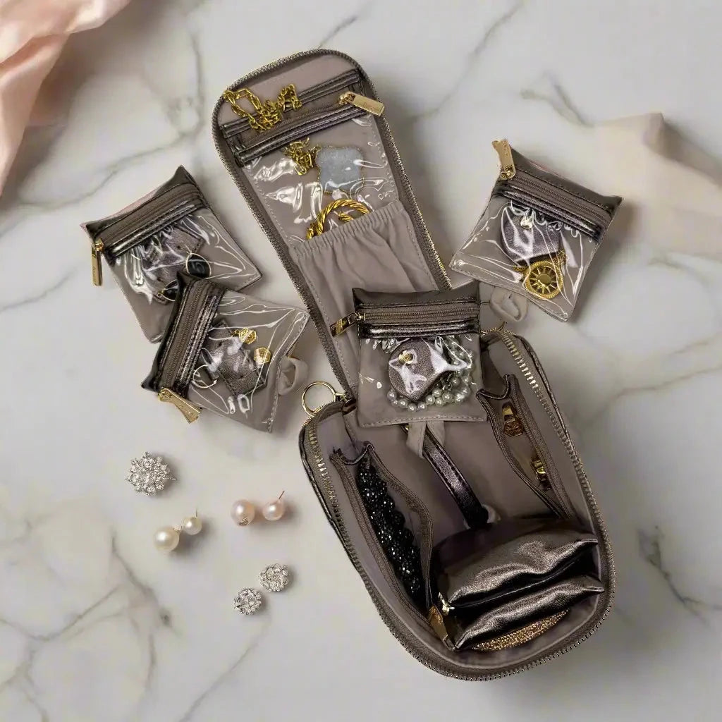Train Jewelry Case Pursen