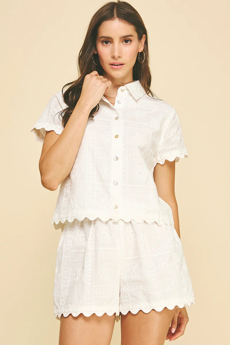 White Embroidery Detailed Wide Shorts Pinch