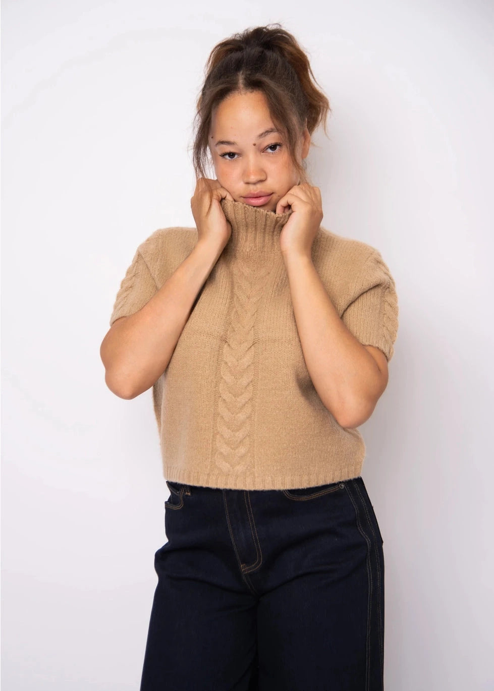 Sharee Short Sleeve Mock Neck Pull-Over RD Style