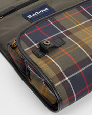 Tartan Hanging Washbag | Barbour Barbour