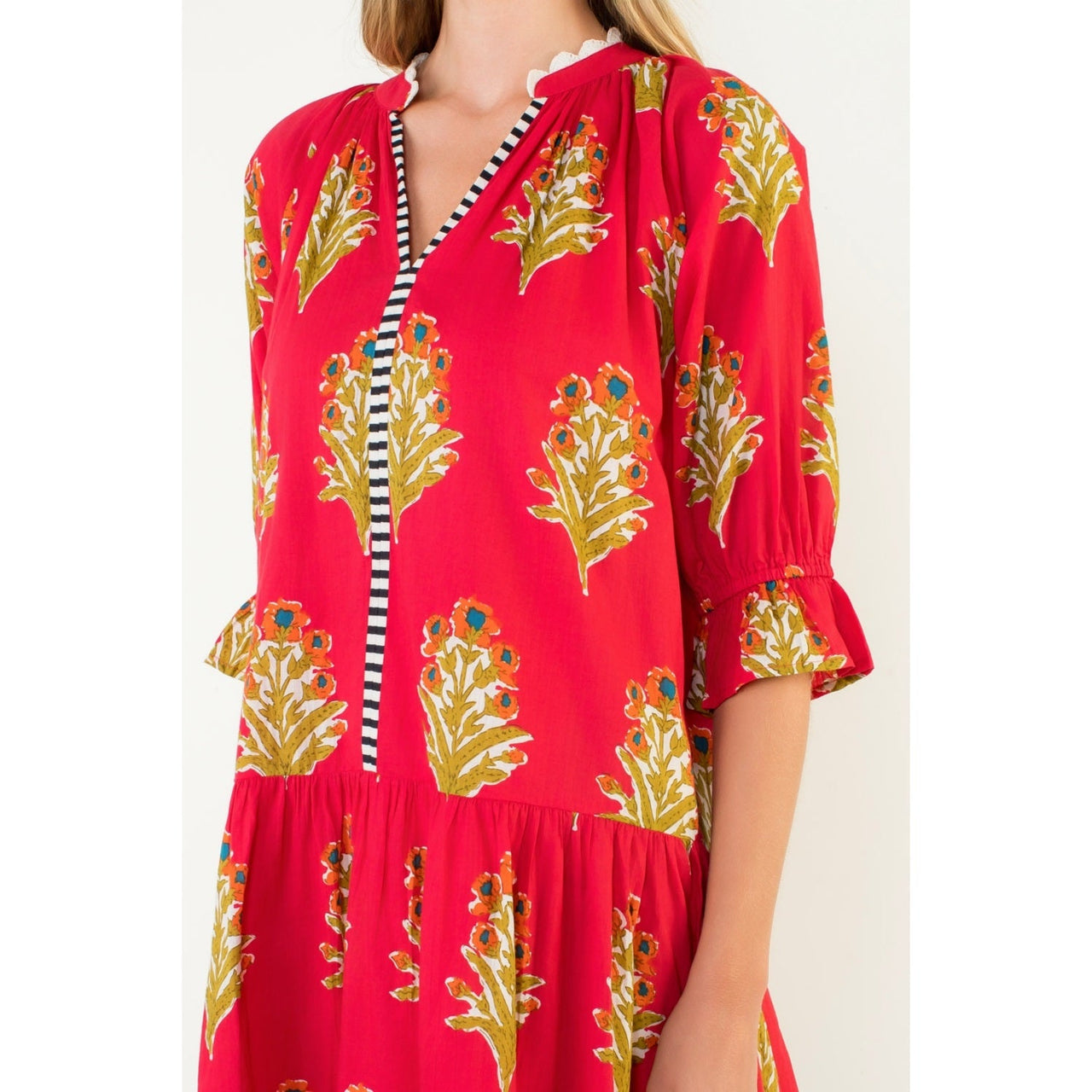 Floral Detailed V-Neck Dress THML