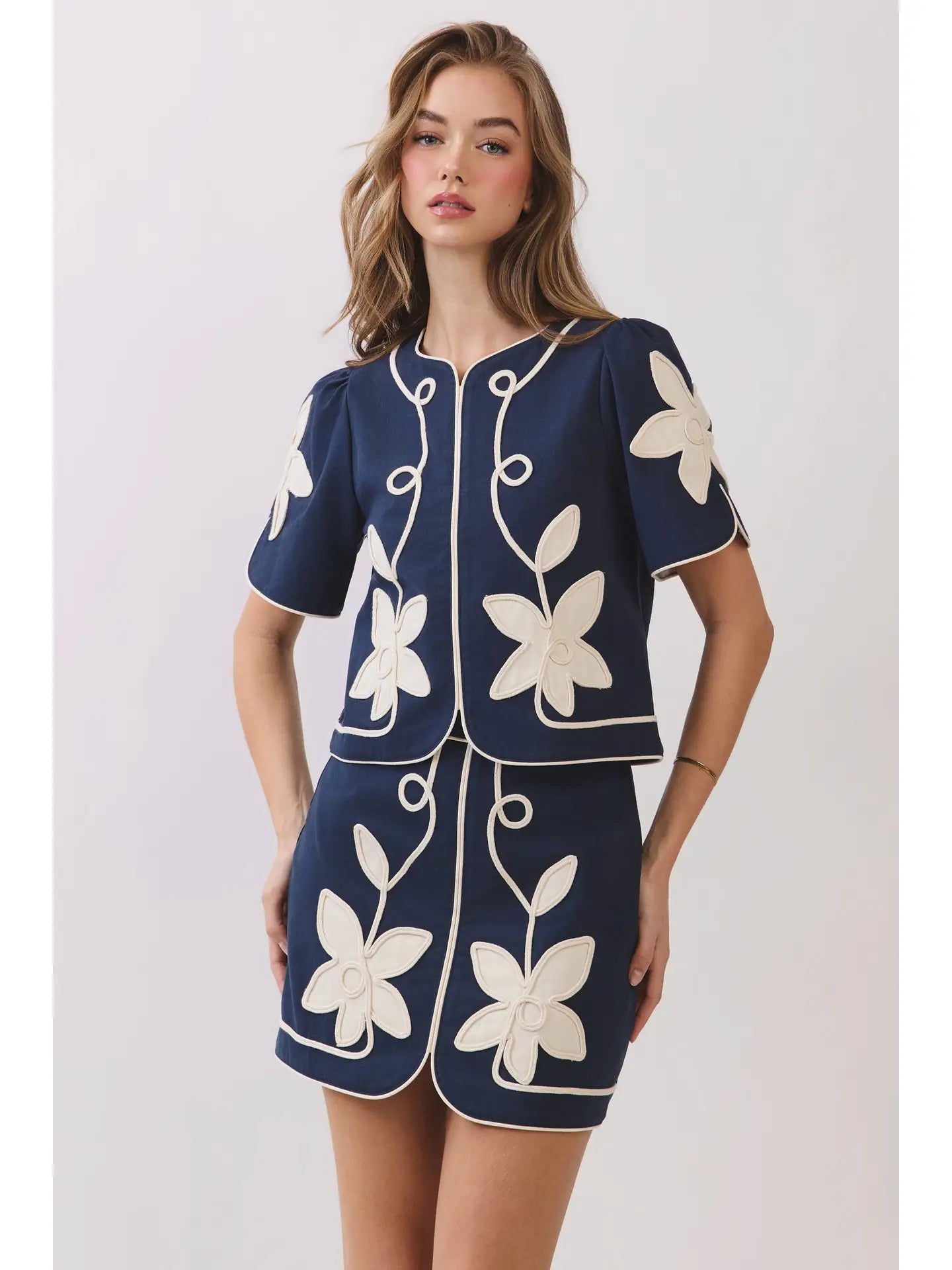 Floral Appliqué Front Slit Mini Skirt TCEC