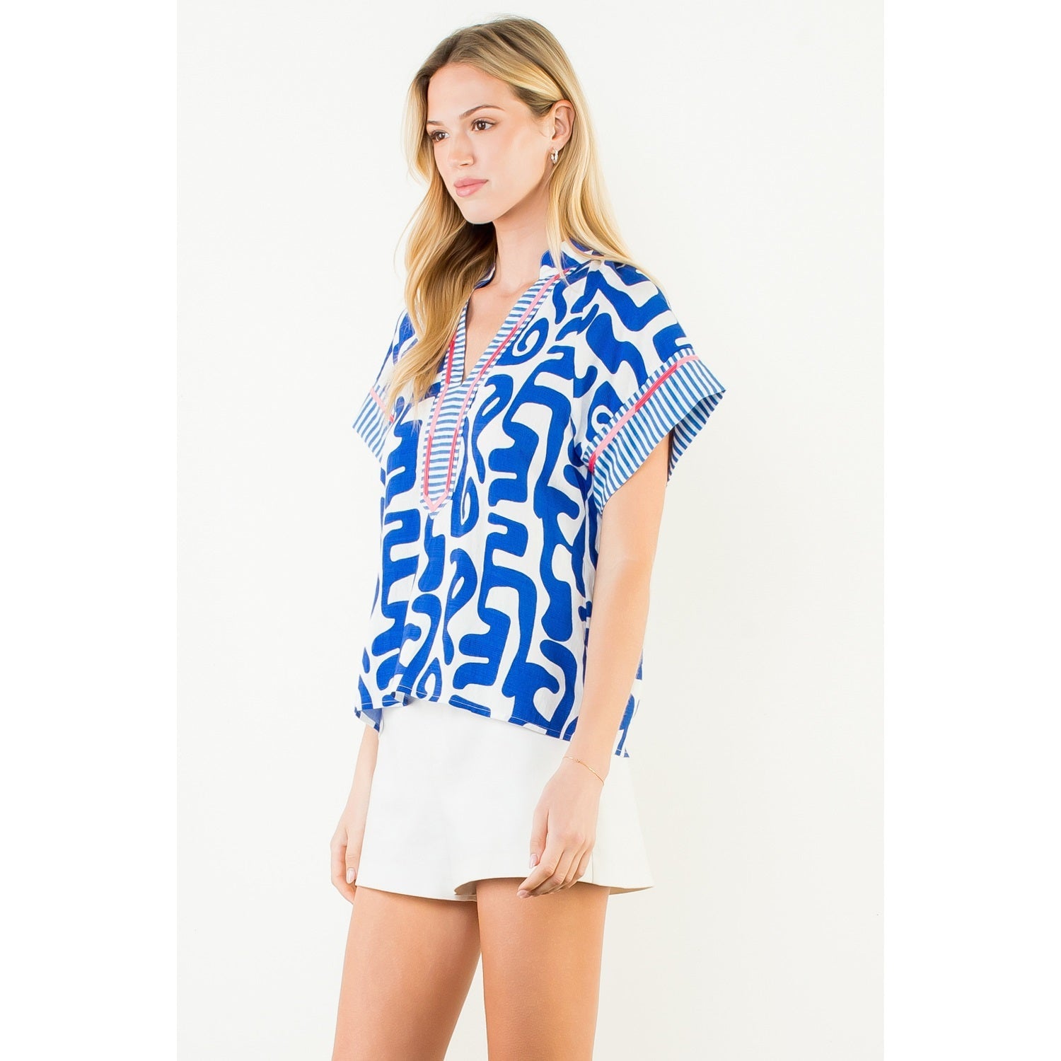 Short Sleeve Abstract Pattern Top THML