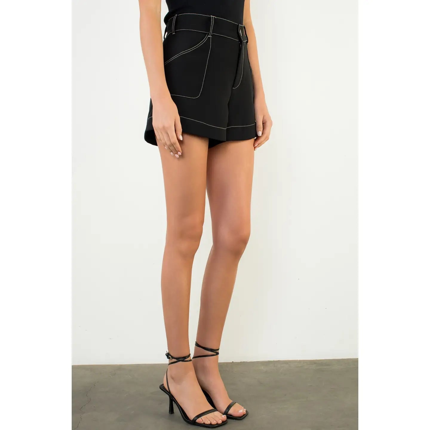 Contrast Stitch High Waist Pocket Shorts THML