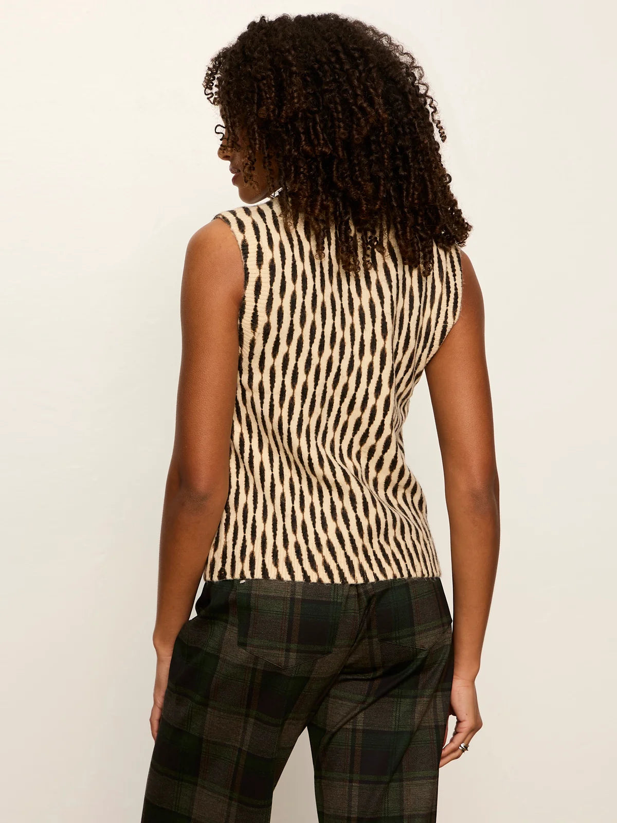 Soft Printed Shell Sleeveless Sweater Sanctuary