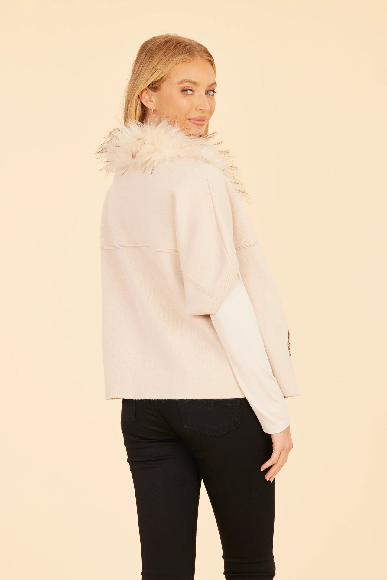Faux Fur Collar Short Sleeved Cardigan Dolce Cabo