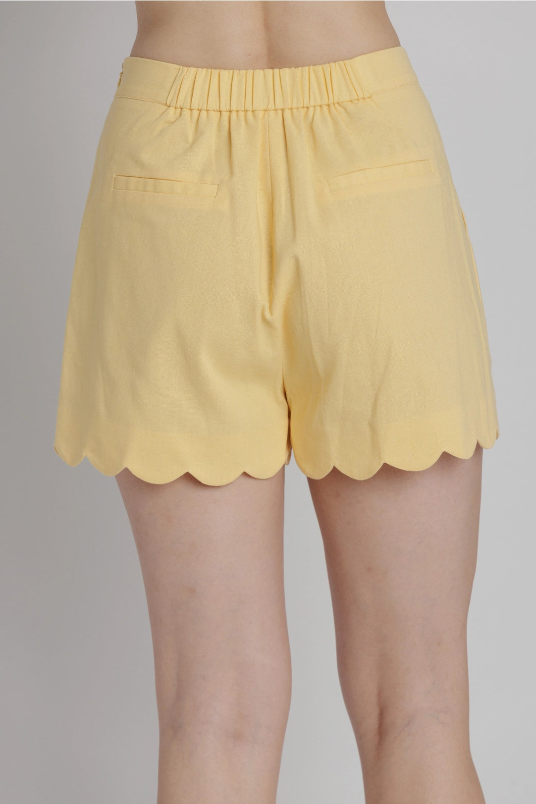 Scallop Hem Shorts Aureum