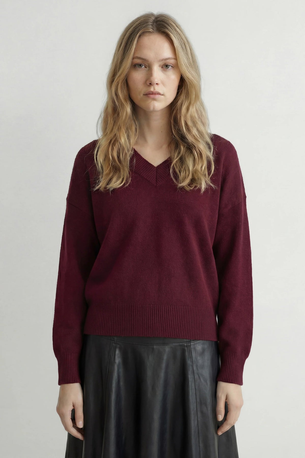 Boggle V-Neck Sweater Deluc
