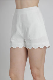 Scallop Hem Shorts Aureum