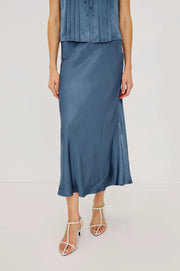 Anya Skirt Rails