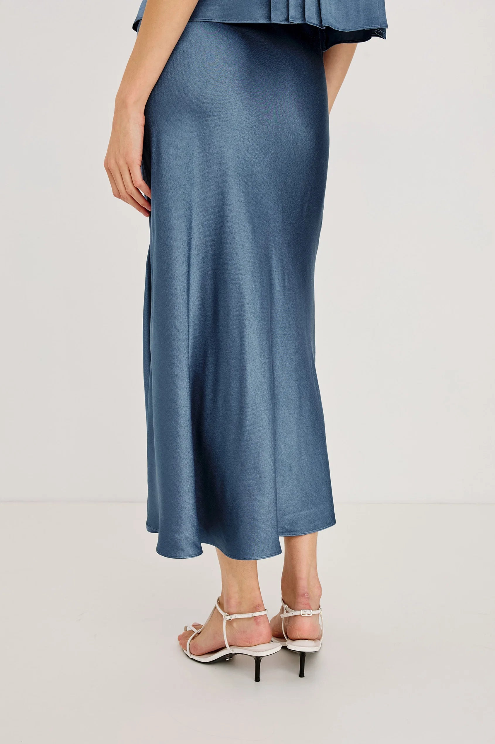 Anya Skirt Rails