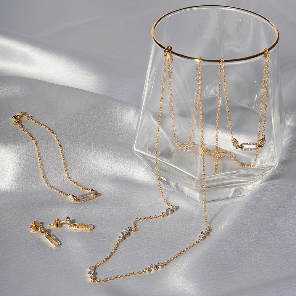 Meet me in the Middle Chain Bracelet in Gold Ella Stein