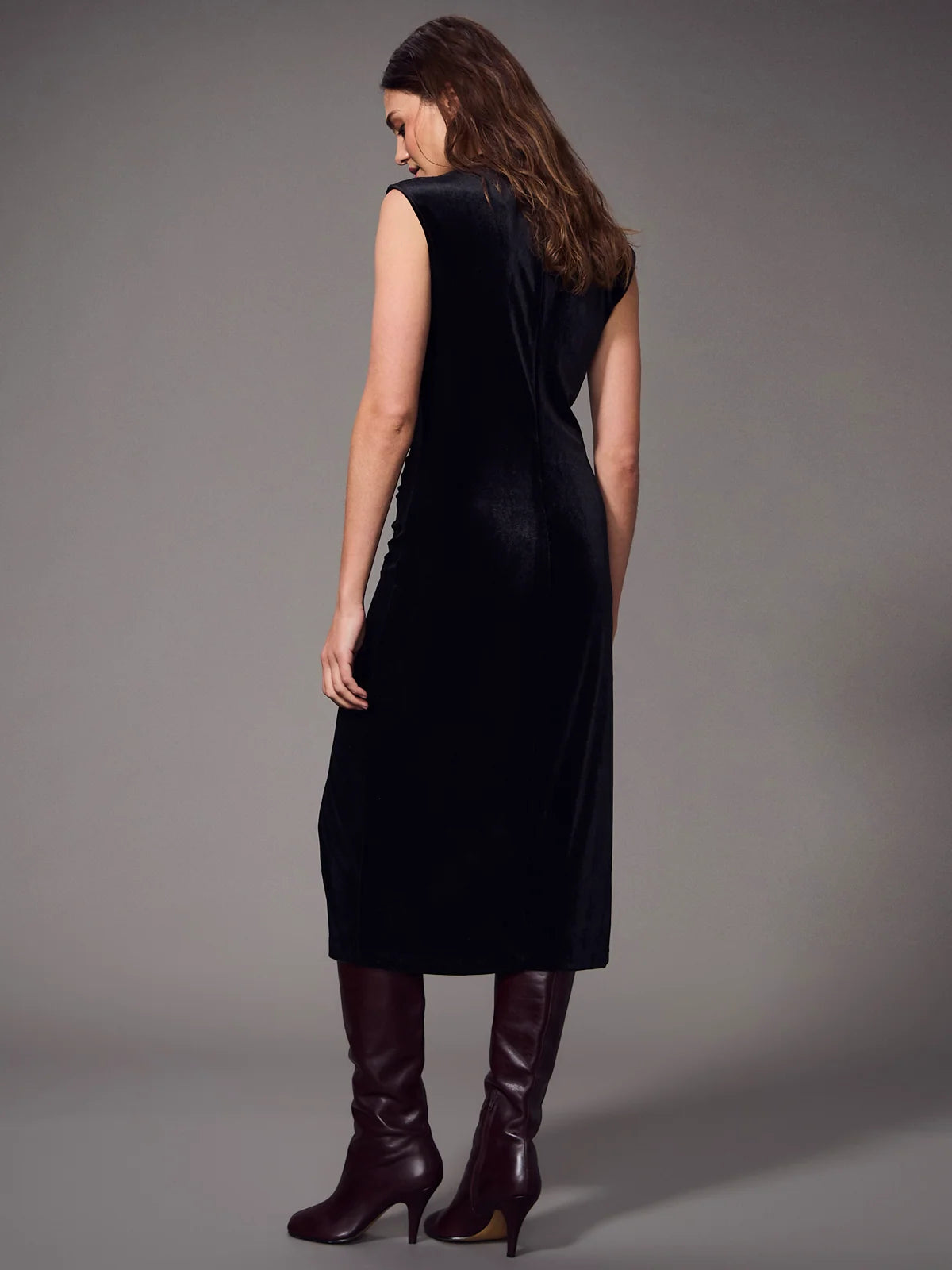 Modern Velvet Midi Dress Sanctuary