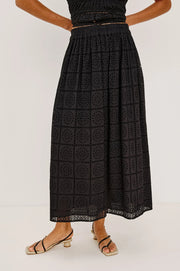 Dax Skirt Rails