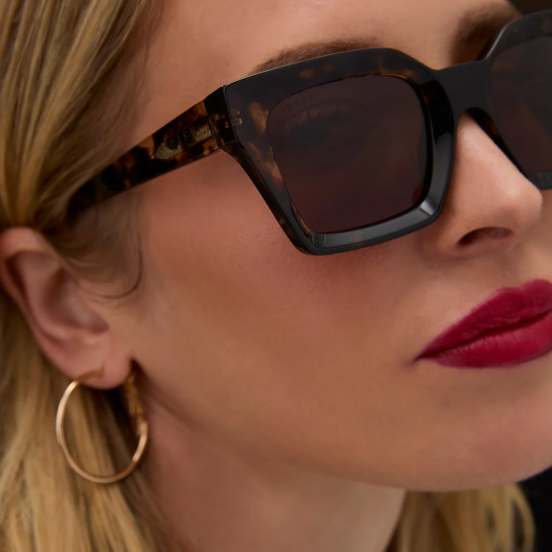 Greer Square Sunglasses in Espresso Tortoise Brown Gradient | Diff Eyewear Diff Eyewear