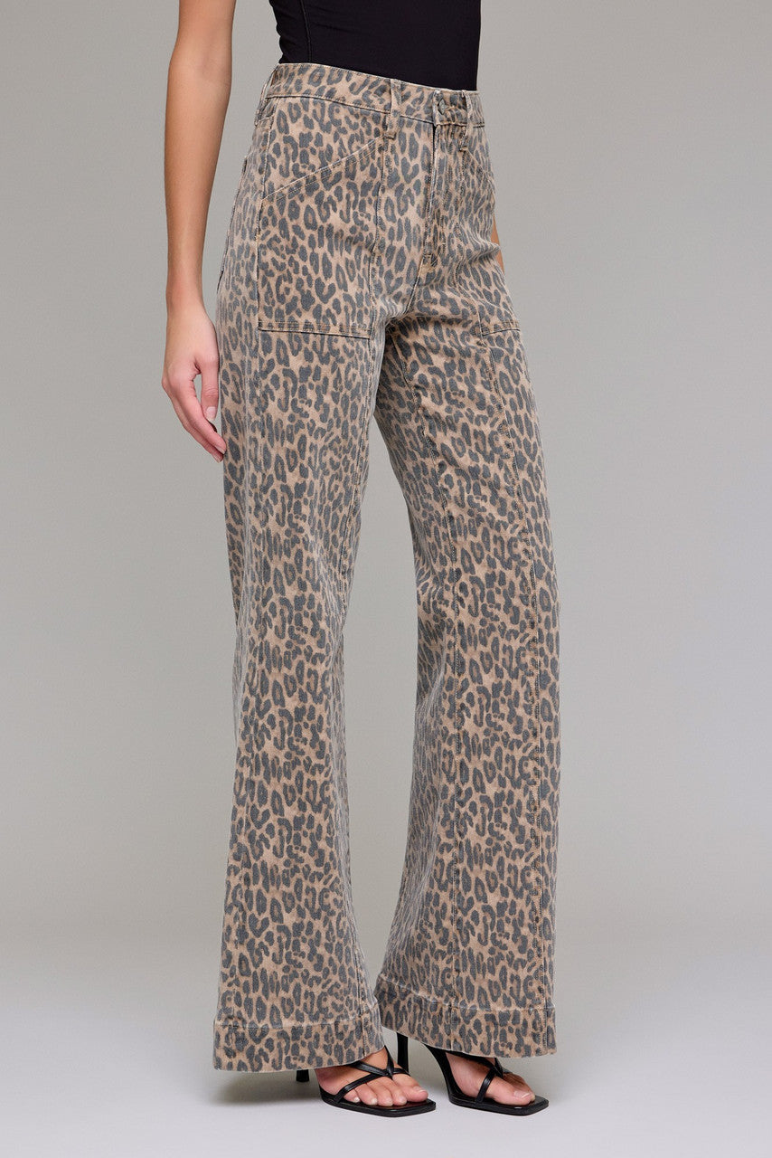 Wide Comfort 33" Inseam Flare Jeans Hidden Jeans