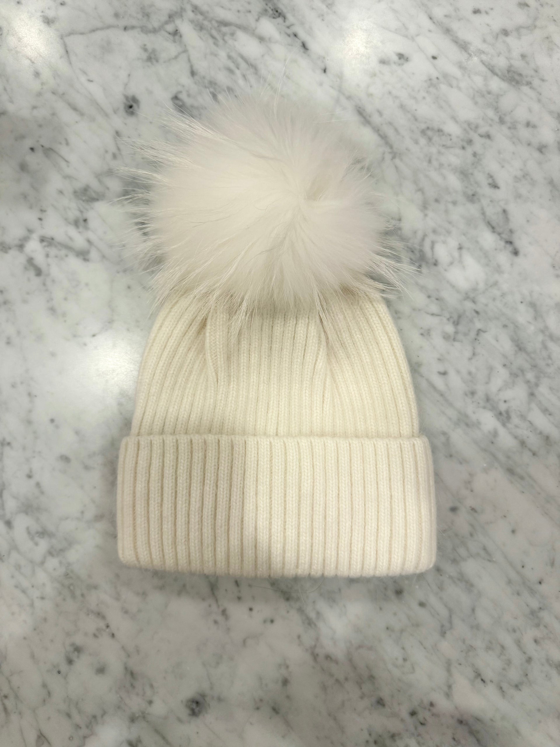 Pom Pom Beanie Linda Richards