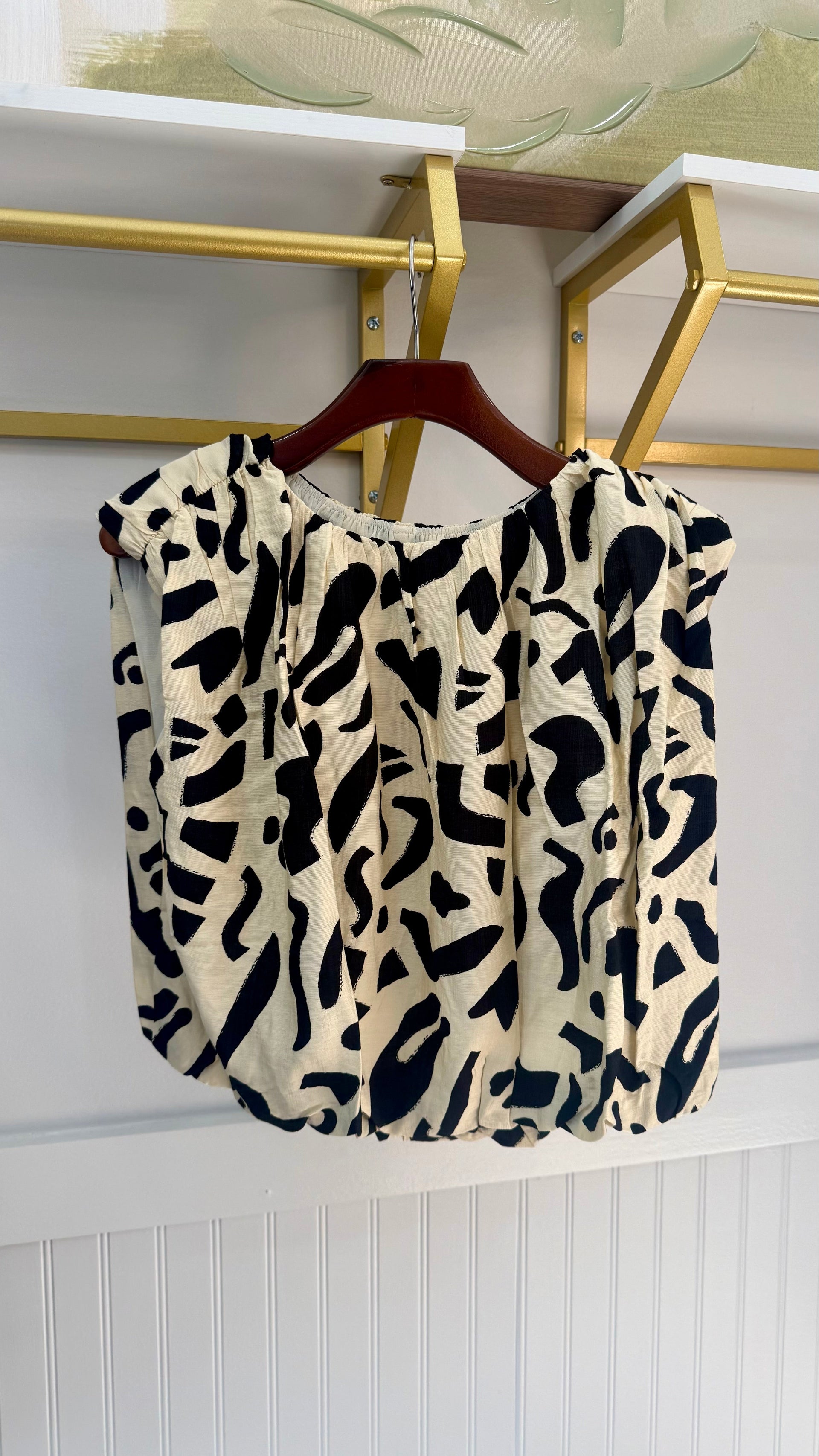 Sleeveless Geometric Pattern Top THML