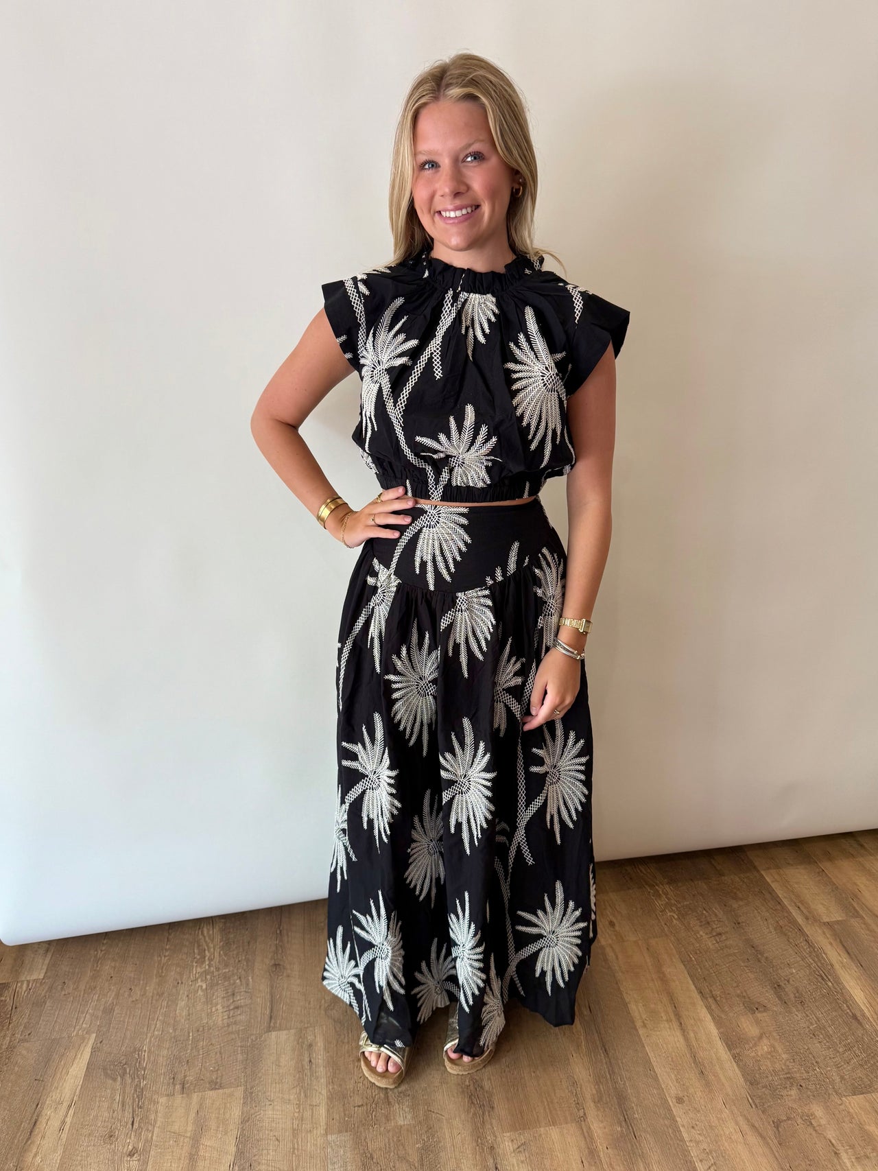 DAYANA EMBROIDERED PALM TREE TOP Ciebon