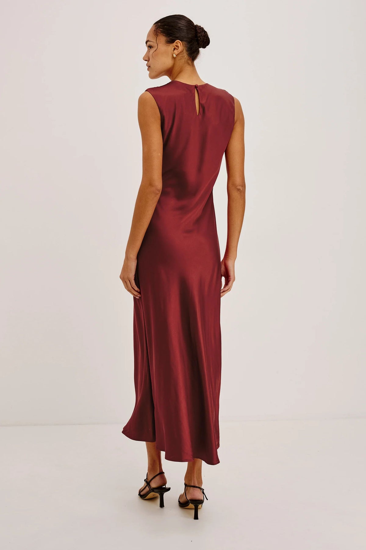 Mira Dress Rails