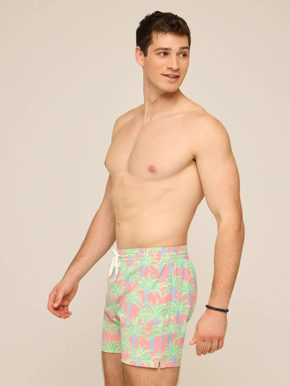 The Easy Breezys 5.5" Lined Classic Swim Trunk | Chubbies Chubbies