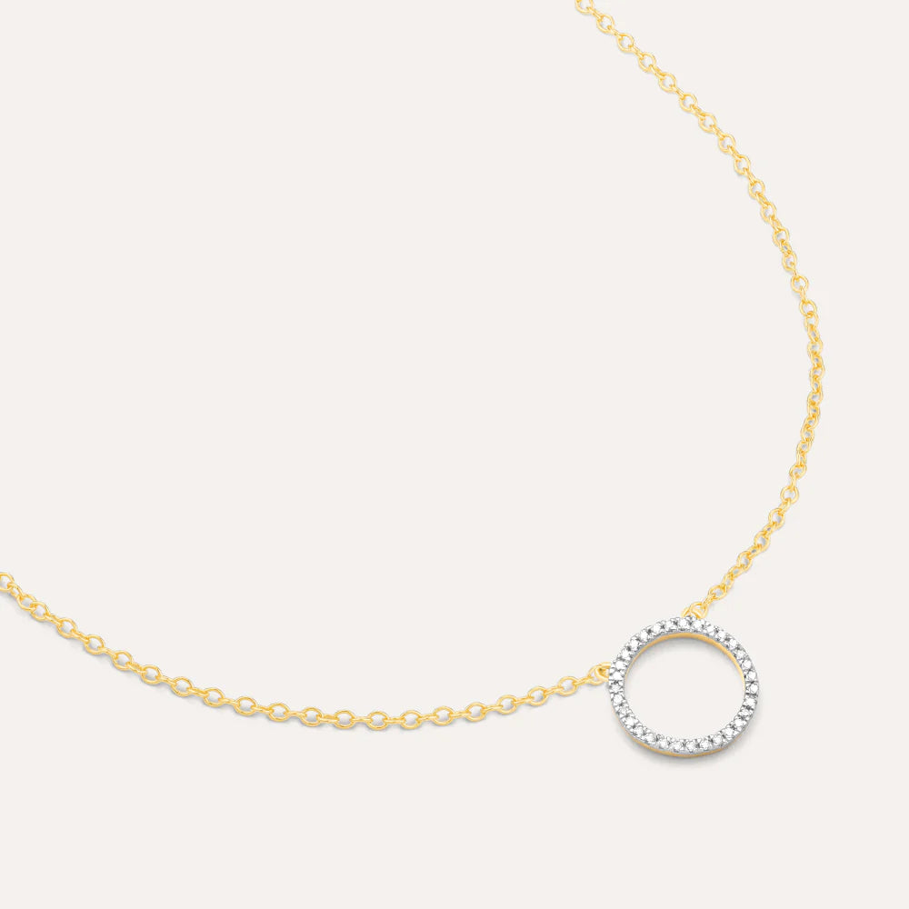 Standing O Pendant Necklace in Yellow Gold