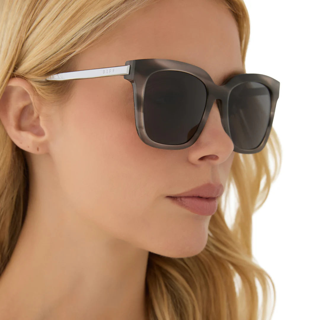 Bella Square Sunglasses in Smoke Marble Grey | Diff Eyewear Diff Eyewear