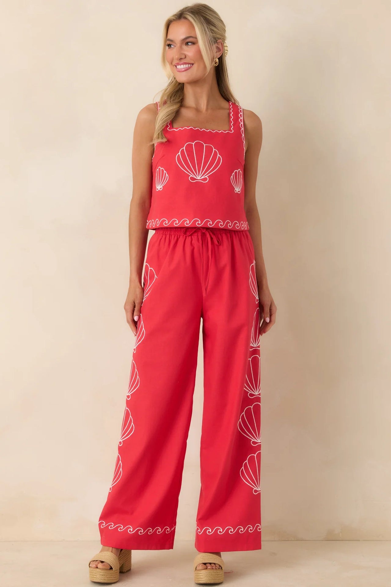 Seashell Embroidered Squared Neckline Cropped Tank Fate