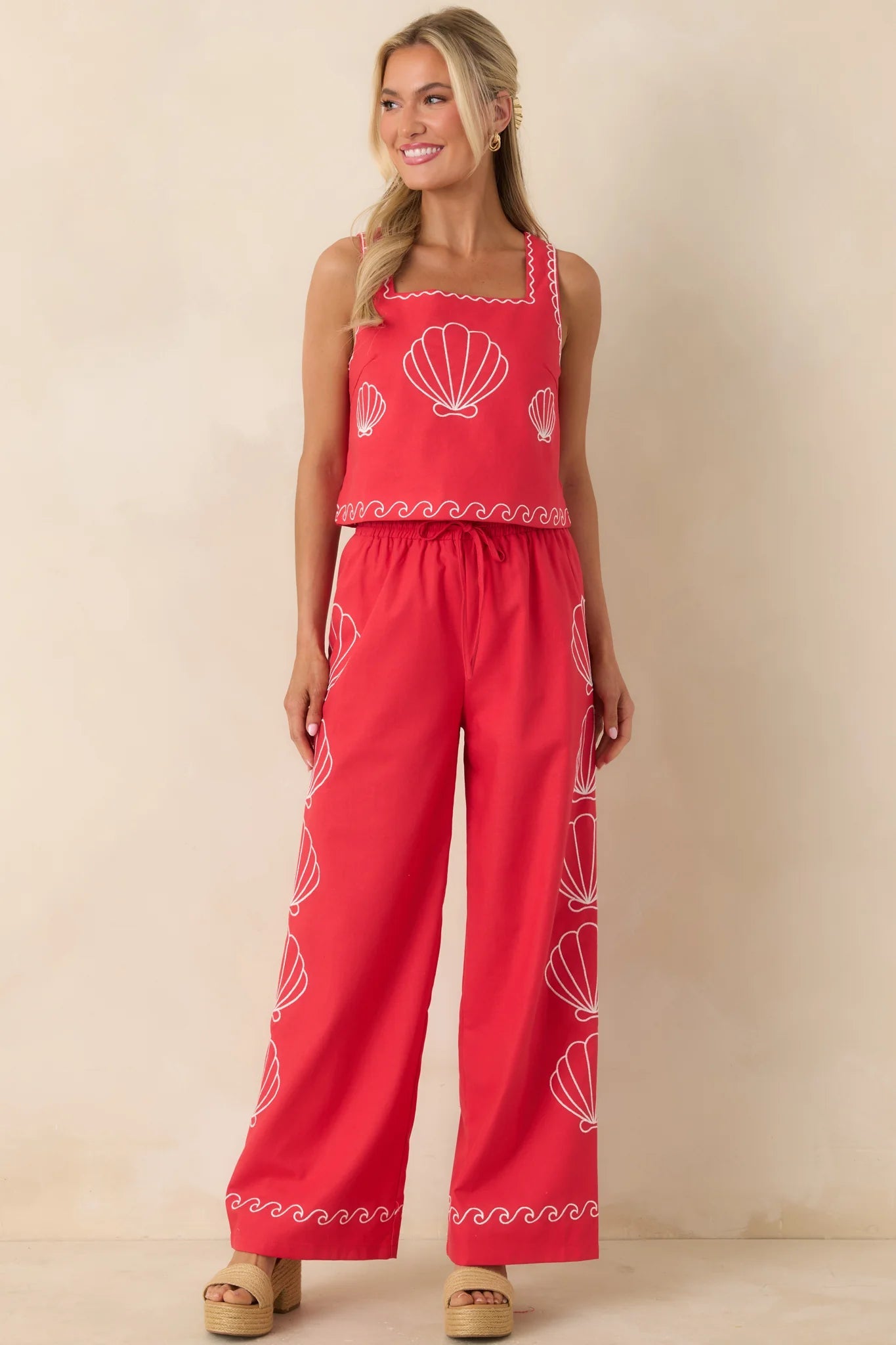 Seashell Embroidered Squared Neckline Cropped Tank Fate