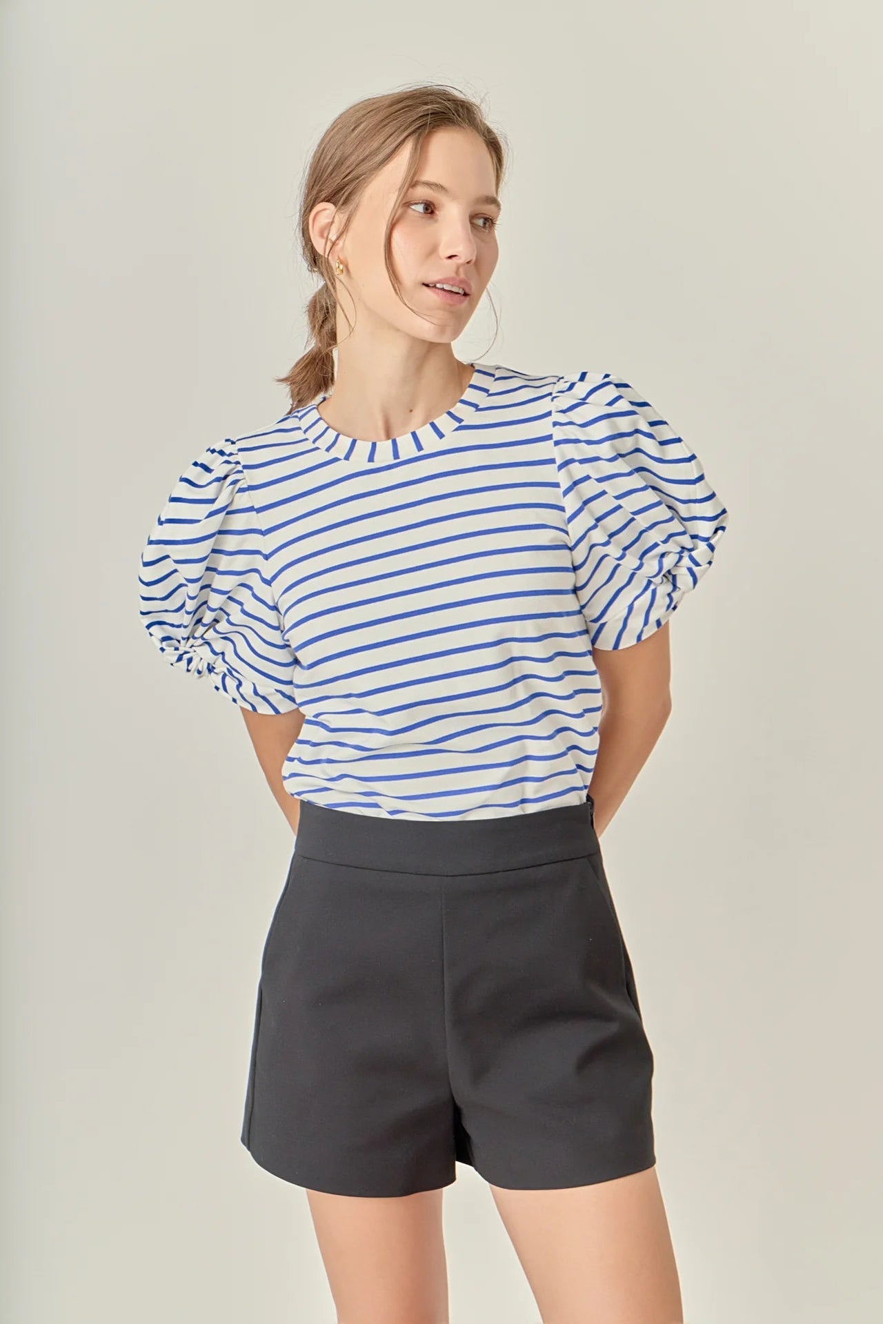 PUFF SLEEVE CREWNECK Shop Expeditions
