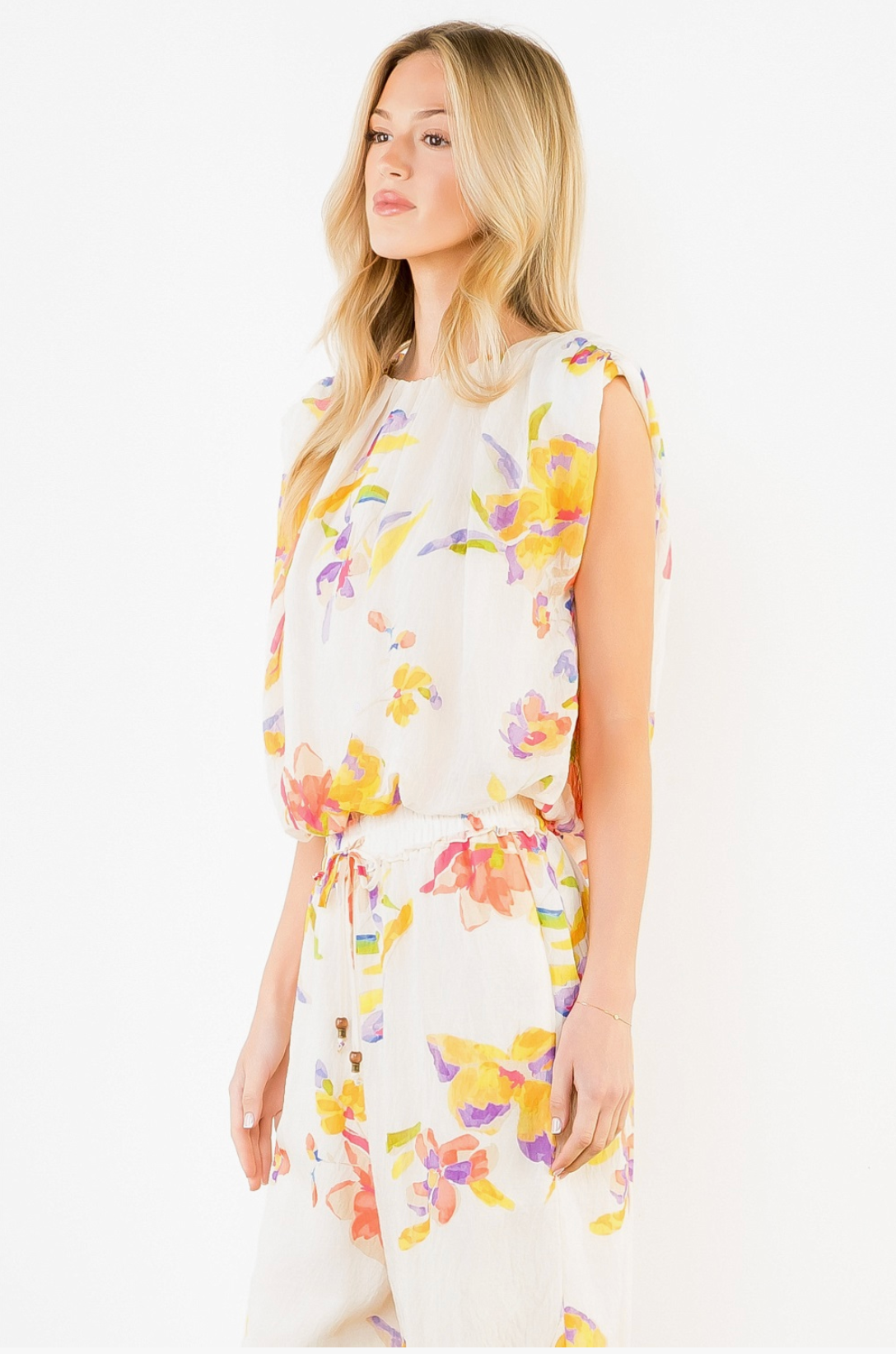 Sleeveless Bubble Floral Top THML