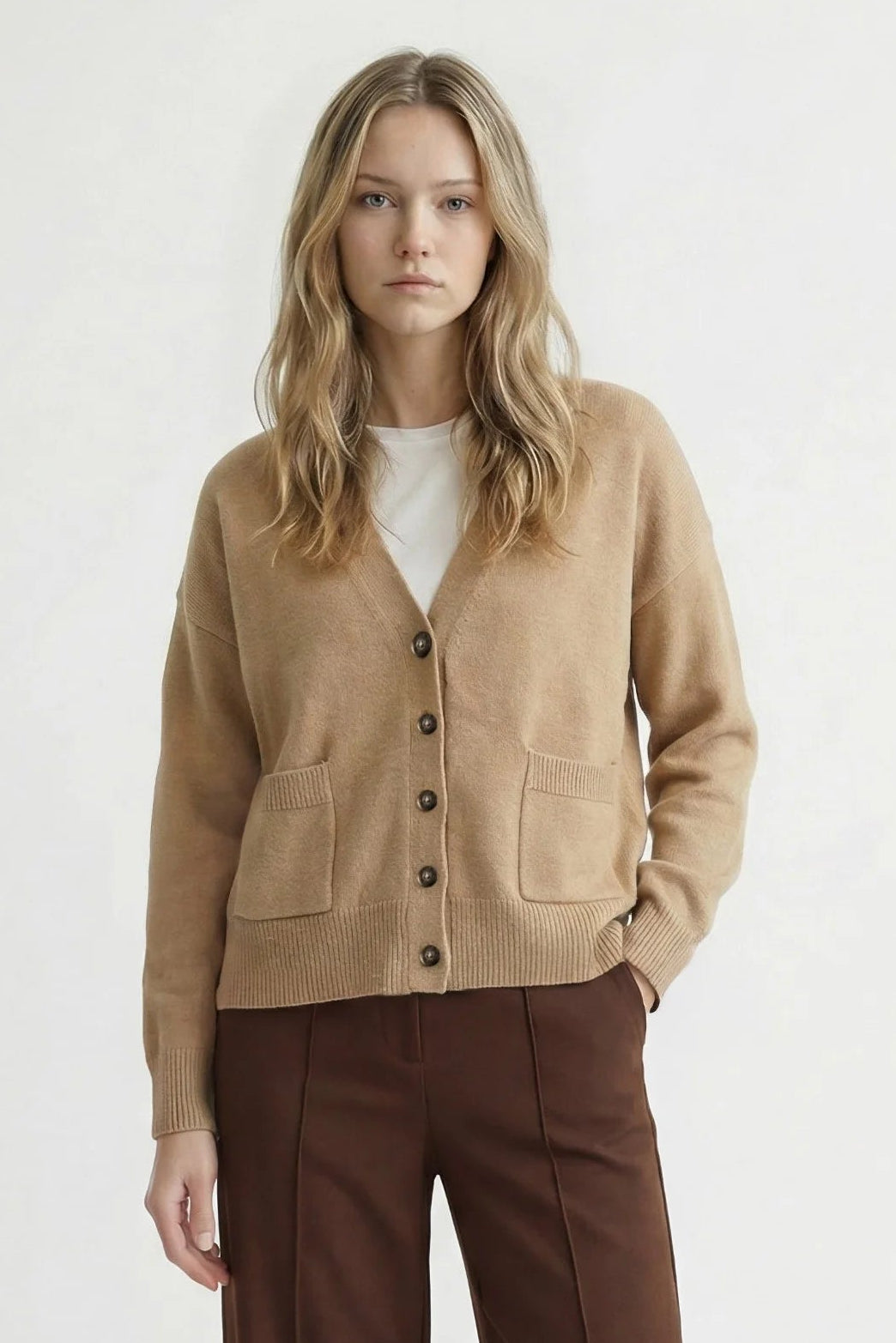 Caravan V-Neck Cardigan Deluc