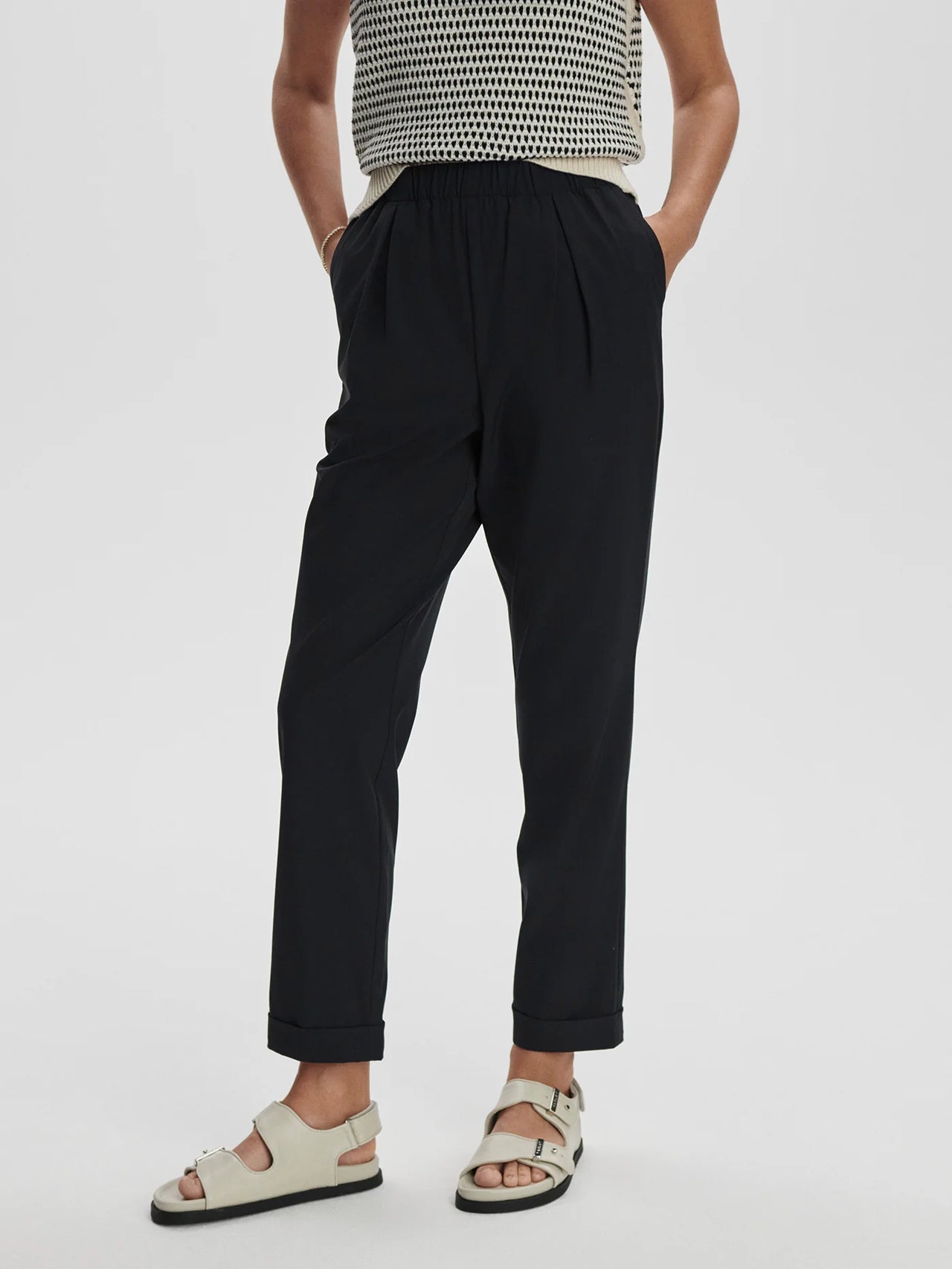 Varley | Alana Slim Tapered Cuff Pant 27"