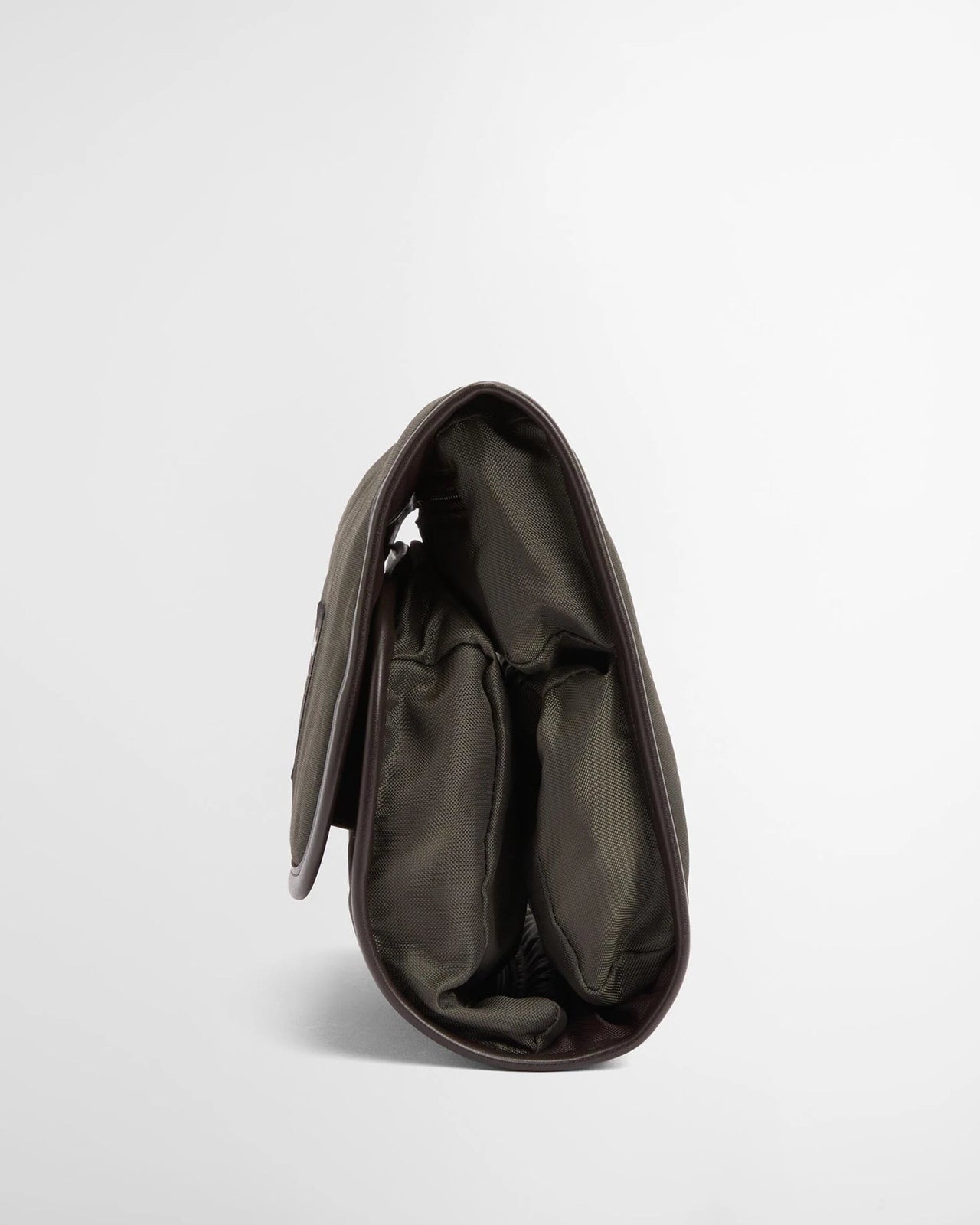 Waxed Hanging Washbag | Barbour Barbour